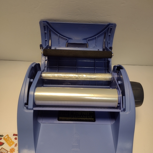 Xyron Create-A-Sticker Model 500 With Box And Idea Book. - Picture 5 of 6